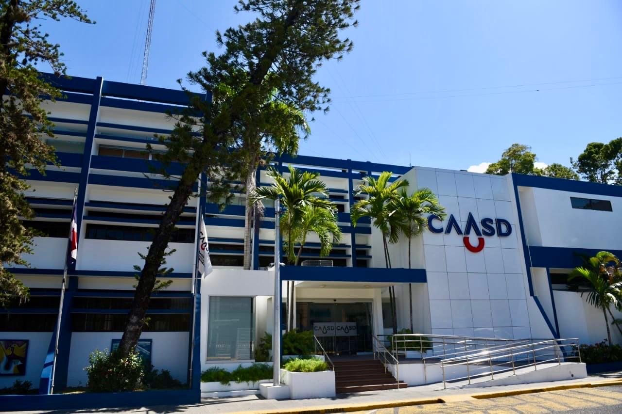 CAASD aplica protocolos de seguridad preventiva ante falla técnica en sede principal