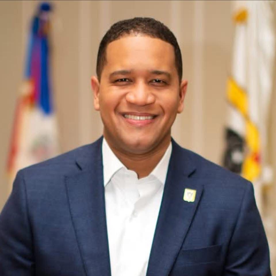 Alcalde Lenin de la Rosa invita a los jóvenes a luchar por la superación personal y el desarrollo de la sociedad