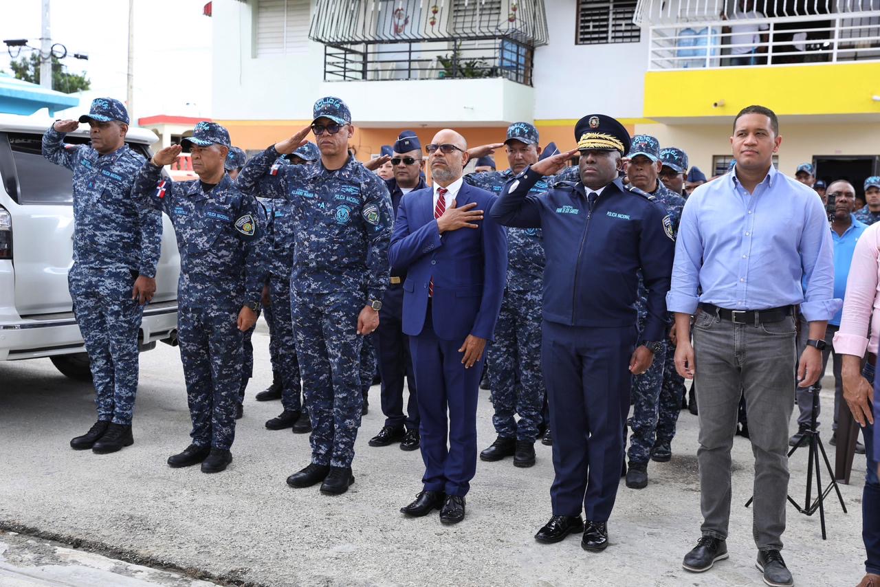 Alcalde deja inaugurado cuartel policial de Villa Liberación construido a un costo superior a los 5 millones de pesos